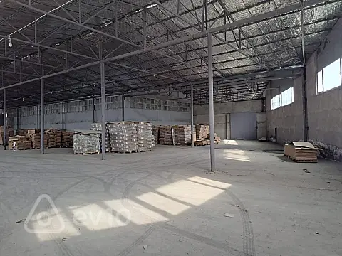 Kirayə verilir mənzil 800 m²