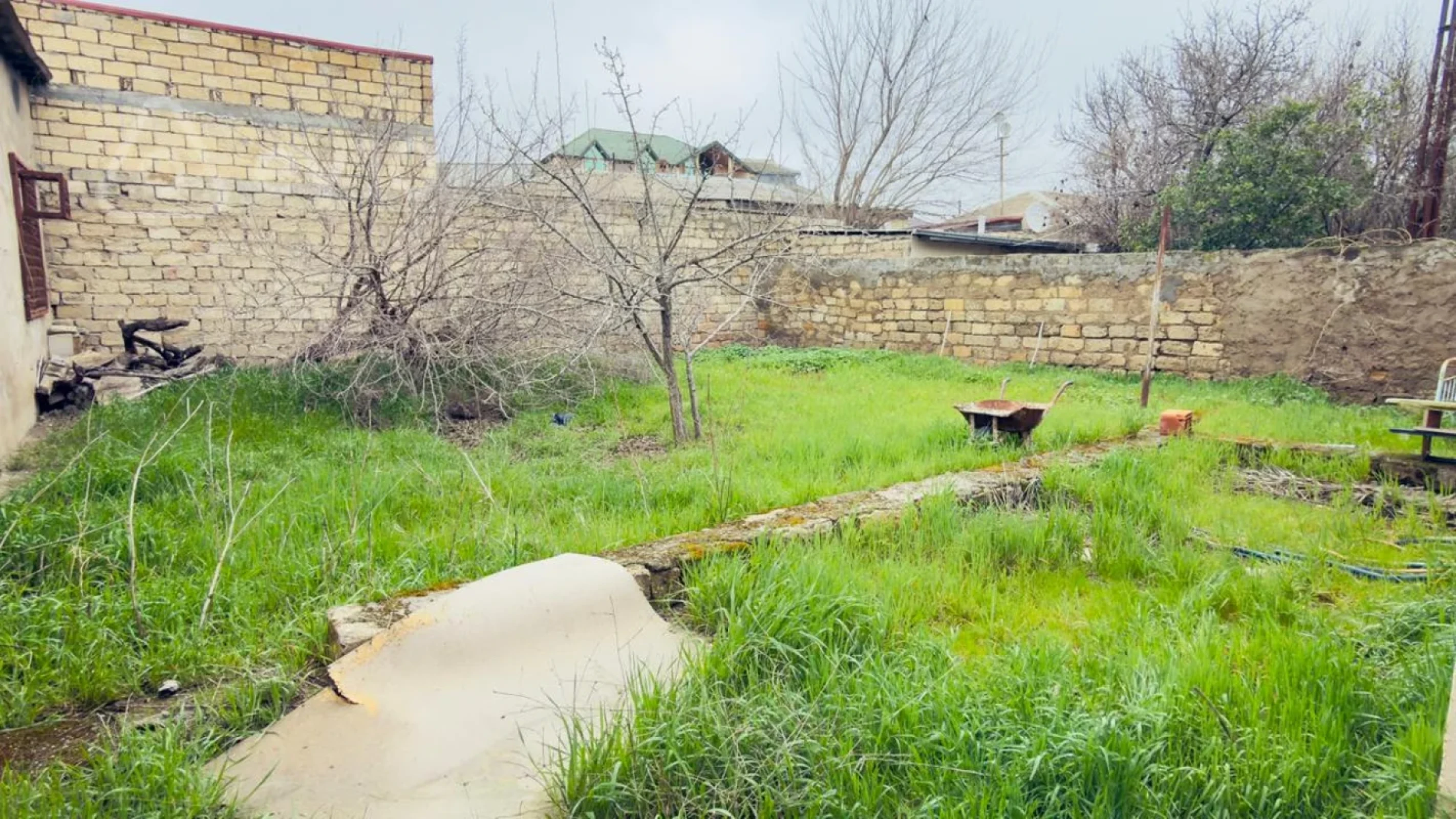 Satılır 4 otaqlı həyət evi 125 m²