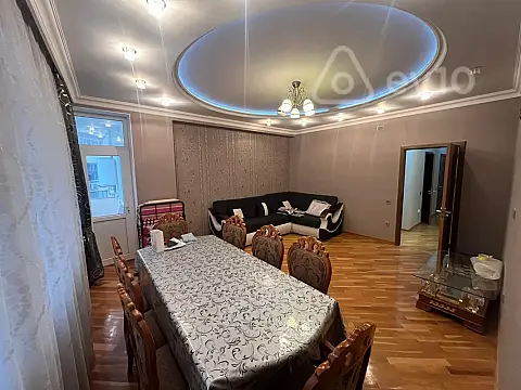 Kirayə verilir 2 otaqlı yeni tikili 85 m²