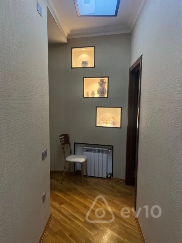 Kirayə verilir 2 otaqlı yeni tikili 85 m²