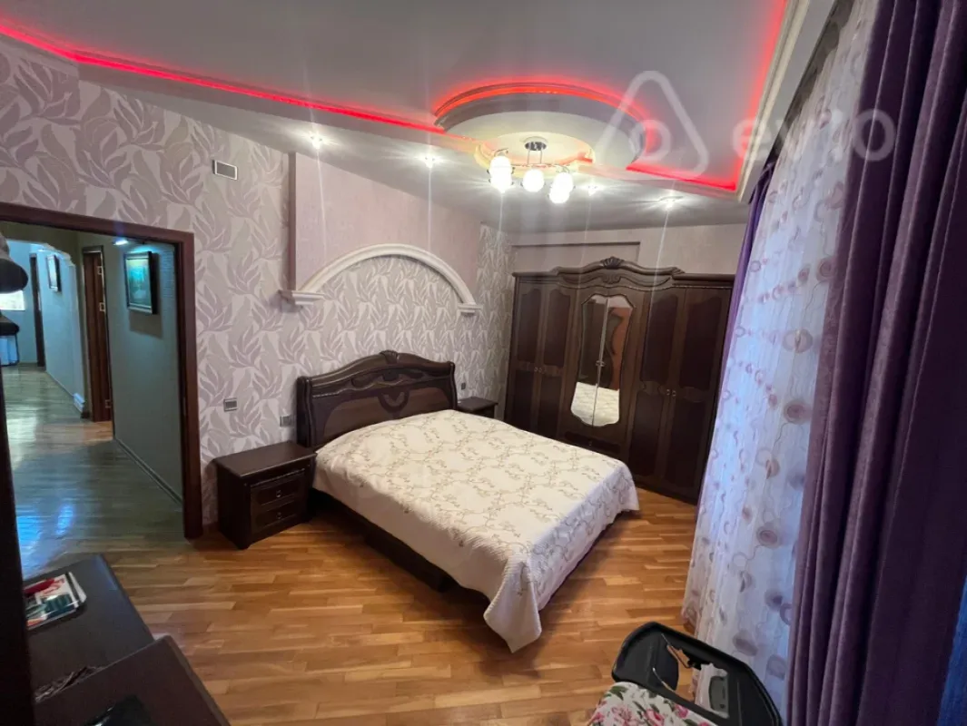 Kirayə verilir 2 otaqlı yeni tikili 85 m²