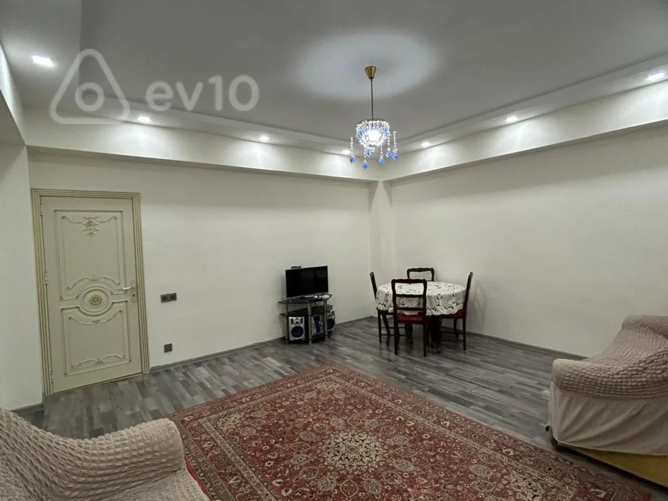 Kirayə verilir 2 otaqlı yeni tikili 80 m²