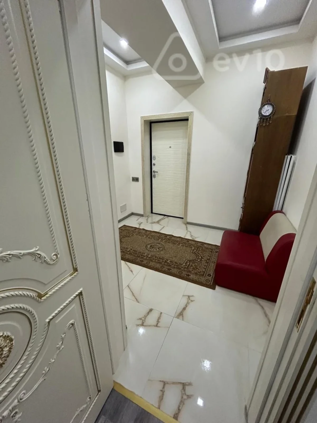 Kirayə verilir 2 otaqlı yeni tikili 80 m²