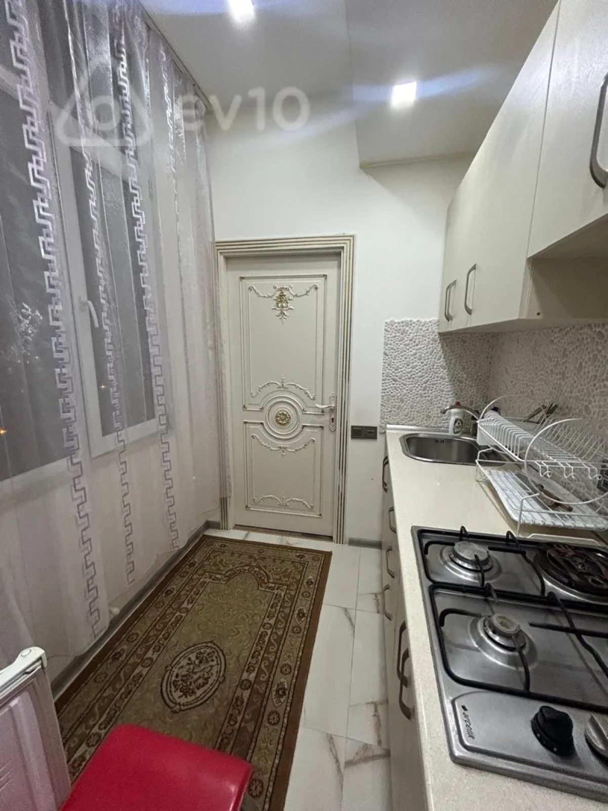 Kirayə verilir 2 otaqlı yeni tikili 80 m²