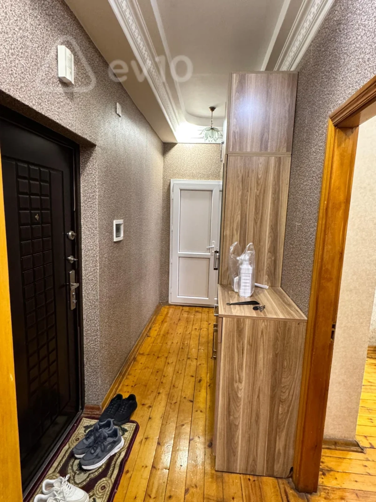 Kirayə verilir 2 otaqlı yeni tikili 74 m²