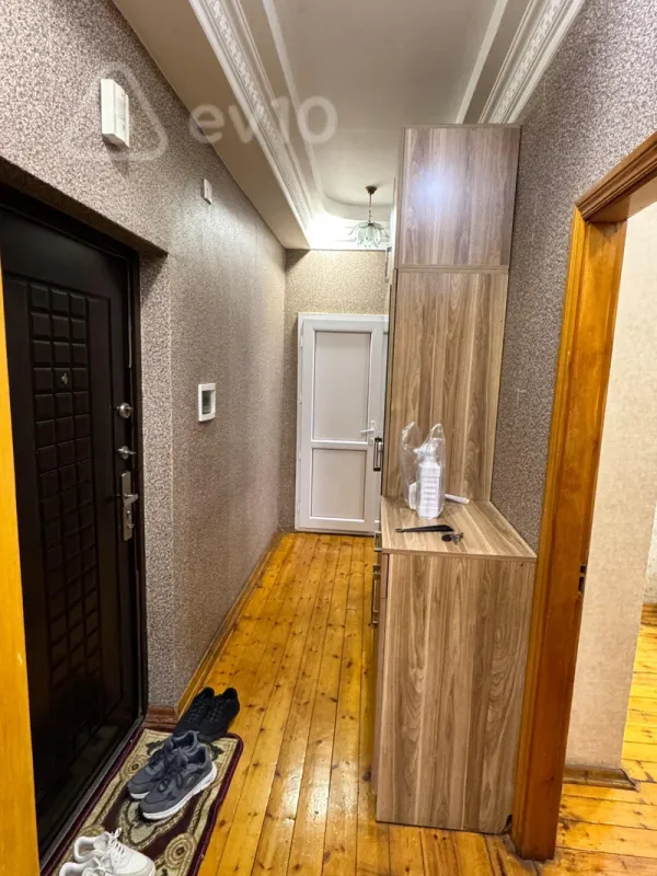 Kirayə verilir 2 otaqlı yeni tikili 74 m²