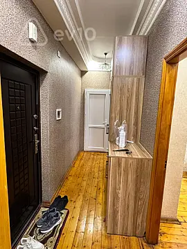 Kirayə verilir 2 otaqlı yeni tikili 74 m²