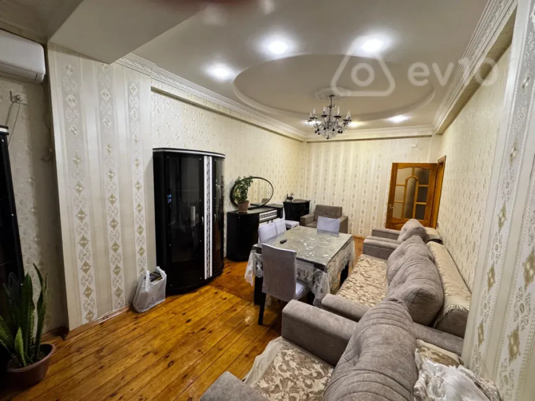Kirayə verilir 2 otaqlı yeni tikili 74 m²