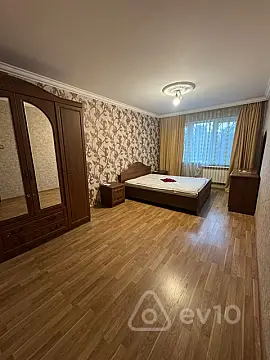Kirayə verilir 3 otaqlı köhnə tikili 74 m² — Bakı, Nizami 3 otaq 74.00 m²