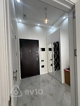 Kirayə verilir 2 otaqlı yeni tikili 55 m²