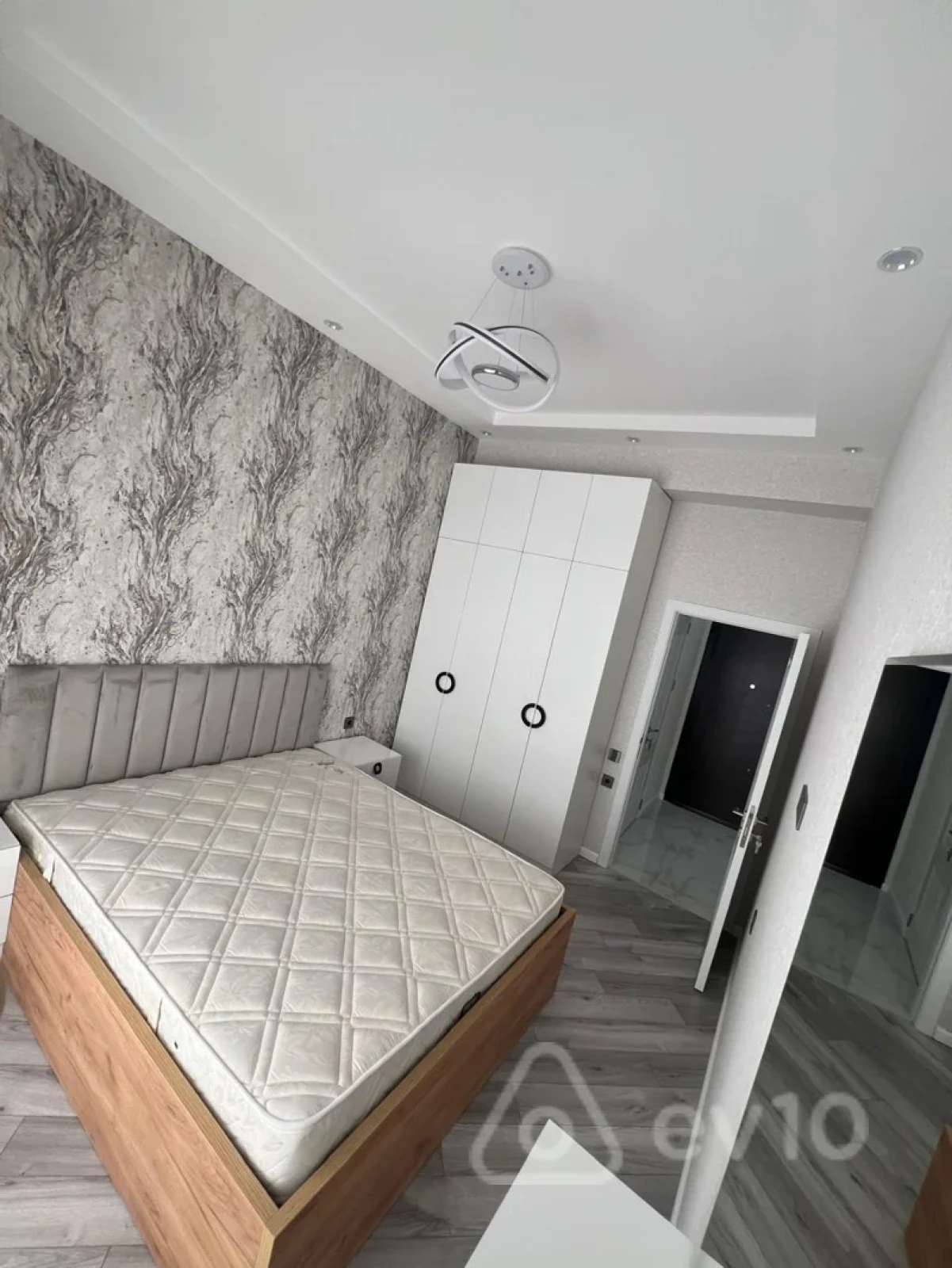 Kirayə verilir 2 otaqlı yeni tikili 55 m²