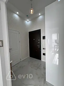 Kirayə verilir 2 otaqlı yeni tikili 55 m²