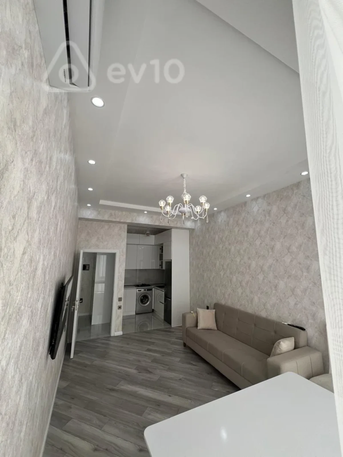 Kirayə verilir 2 otaqlı yeni tikili 55 m²
