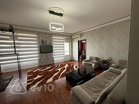 Kirayə verilir 3 otaqlı yeni tikili 80 m²
