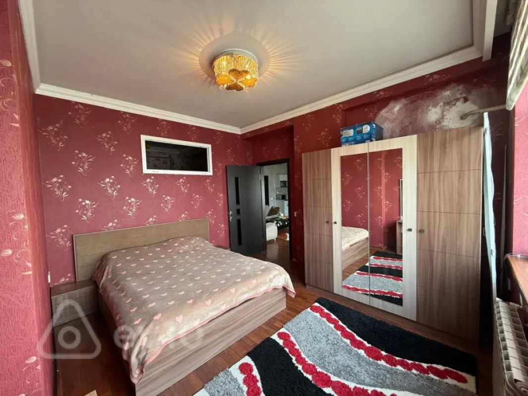 Kirayə verilir 3 otaqlı yeni tikili 80 m²