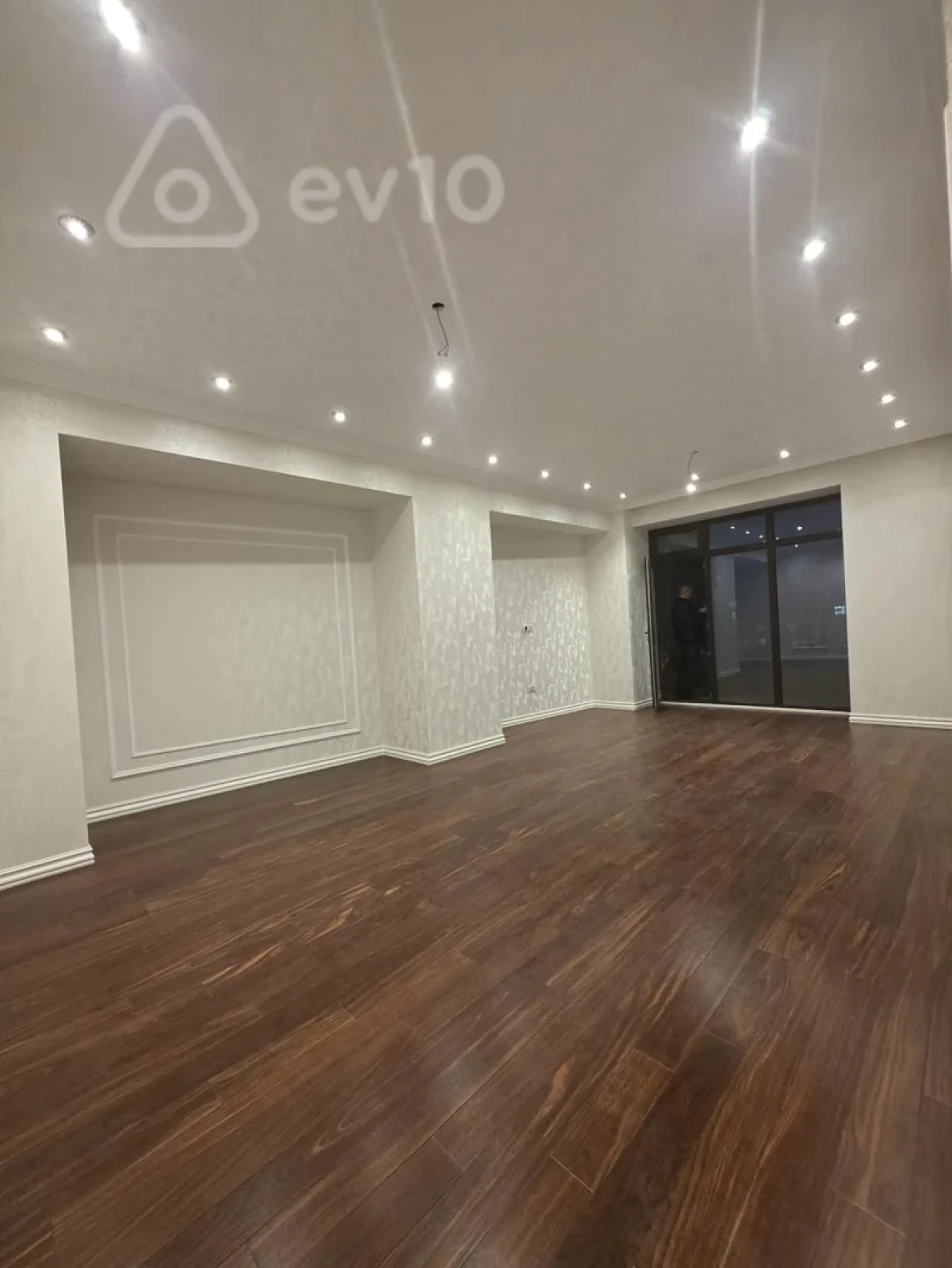 Satılır 4 otaqlı yeni tikili 178 m²