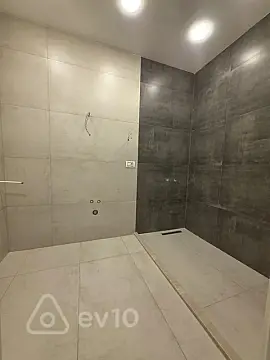 Satılır 4 otaqlı yeni tikili 178 m²