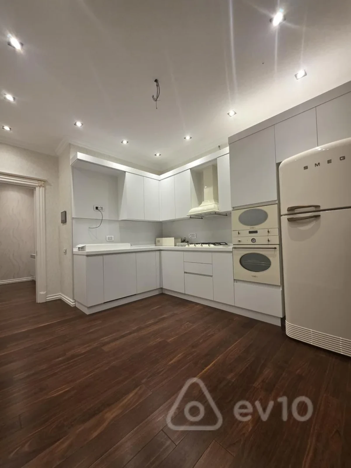Satılır 4 otaqlı yeni tikili 178 m²
