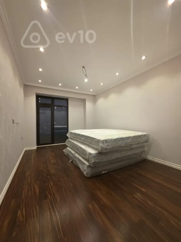 Satılır 4 otaqlı yeni tikili 178 m²