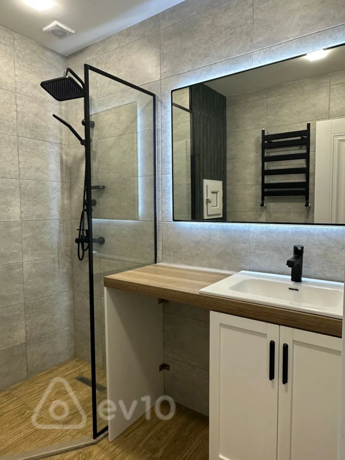 Satılır 2 otaqlı köhnə tikili 45 m²