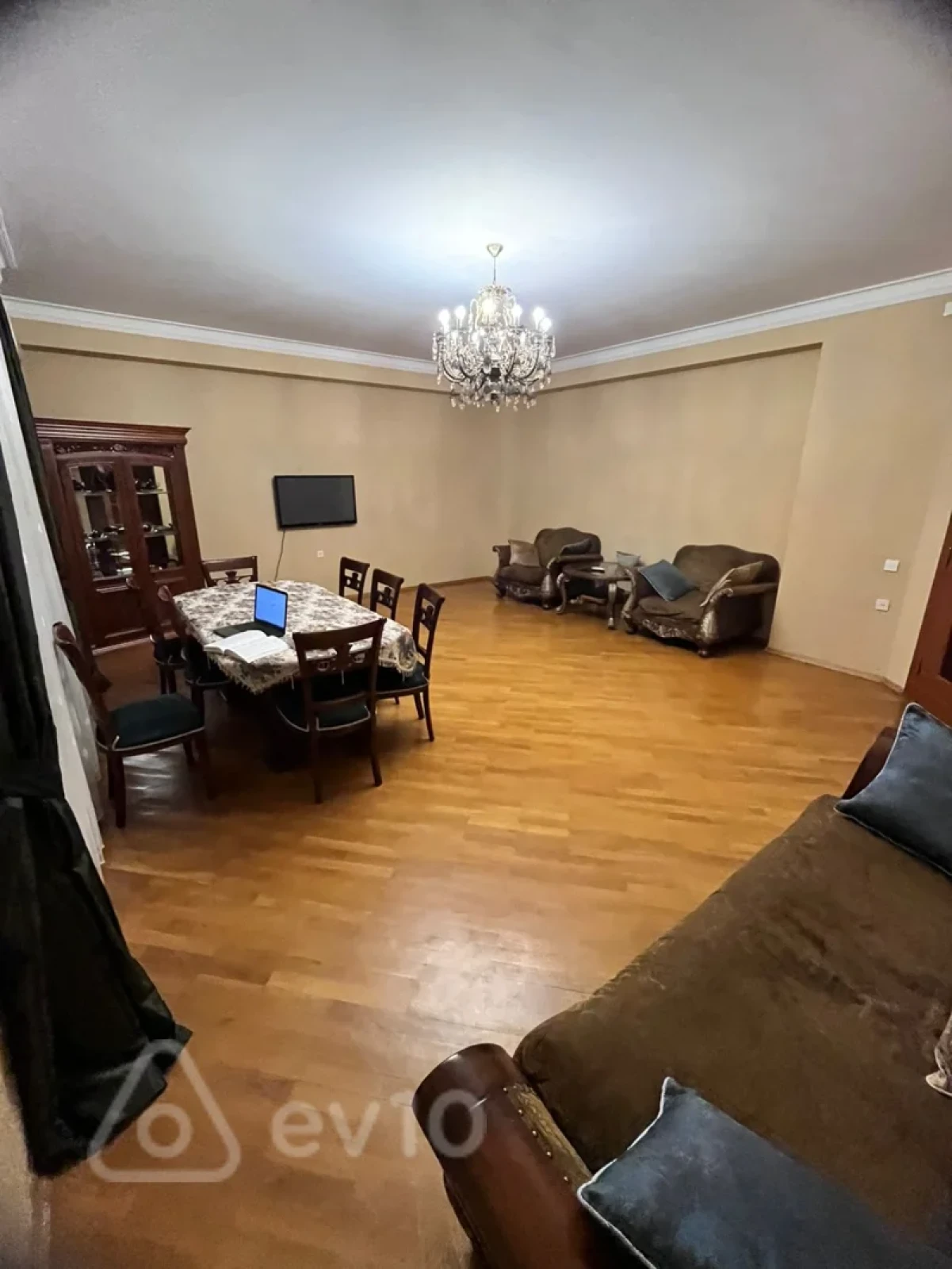 Satılır 4 otaqlı yeni tikili 210 m²