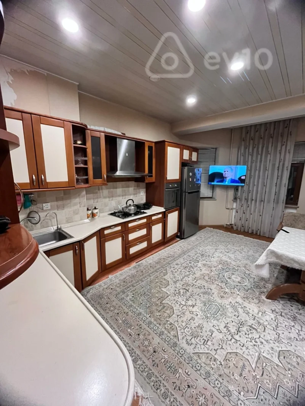 Satılır 4 otaqlı yeni tikili 210 m²