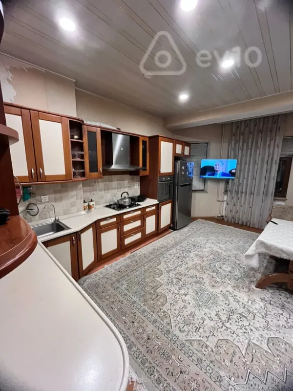 Satılır 4 otaqlı yeni tikili 210 m²