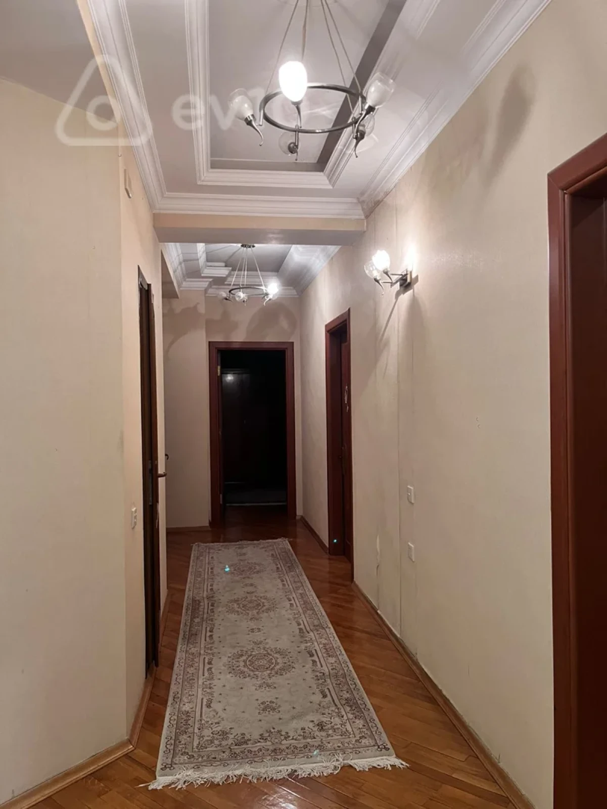 Satılır 4 otaqlı yeni tikili 210 m²