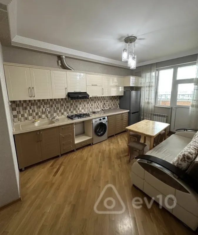 Kirayə verilir 3 otaqlı yeni tikili 99 m²