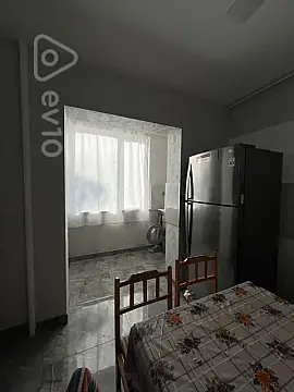 Kirayə verilir 2 otaqlı köhnə tikili 60 m²