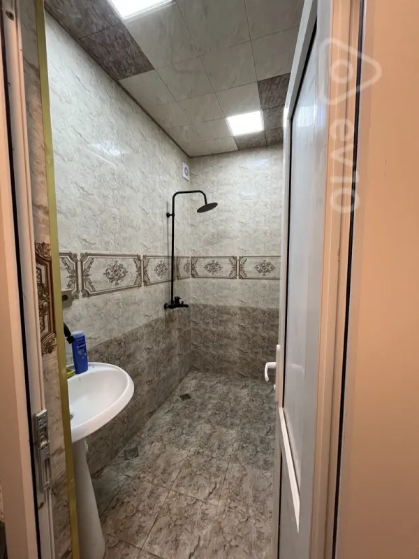 Kirayə verilir 2 otaqlı köhnə tikili 60 m²