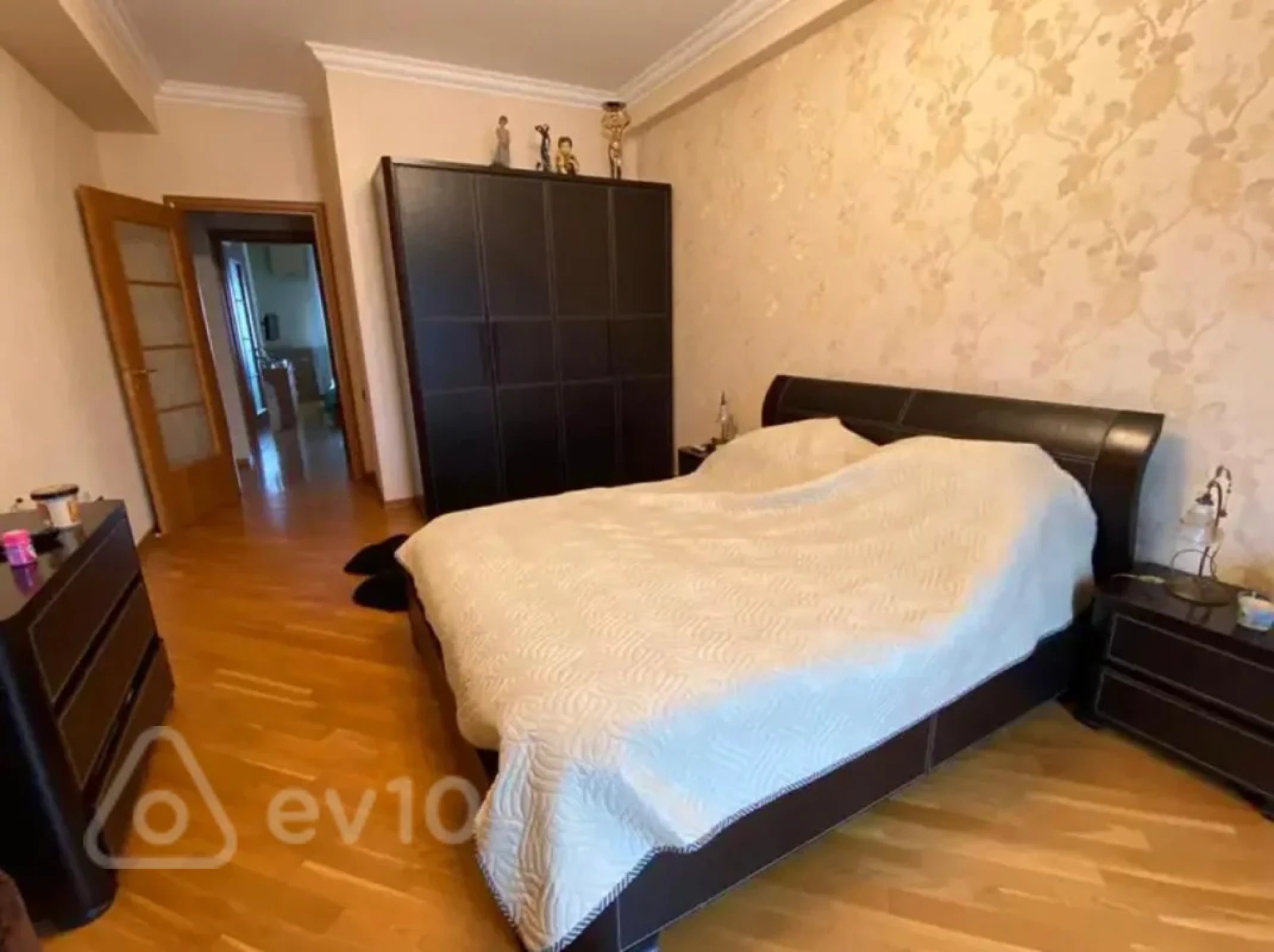 Satılır 3 otaqlı yeni tikili 145 m²