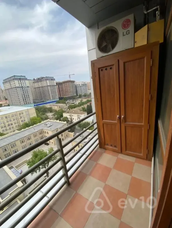 Satılır 3 otaqlı yeni tikili 145 m²