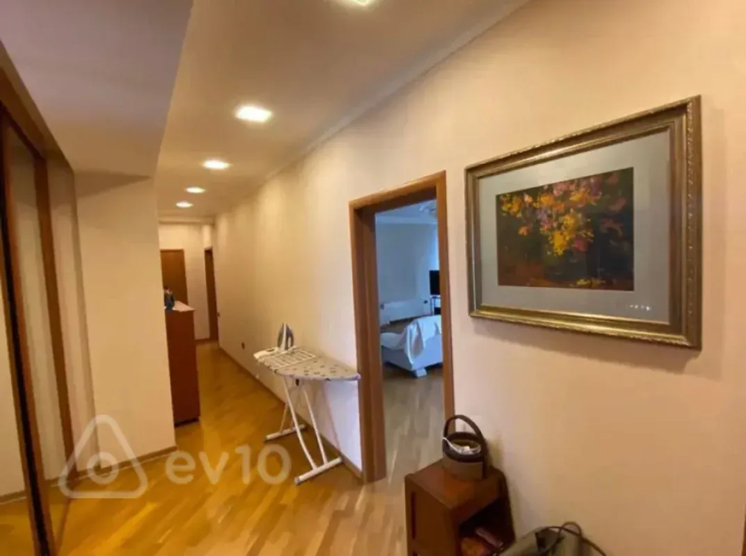 Satılır 3 otaqlı yeni tikili 145 m²