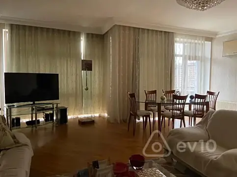 Satılır 3 otaqlı yeni tikili 145 m²