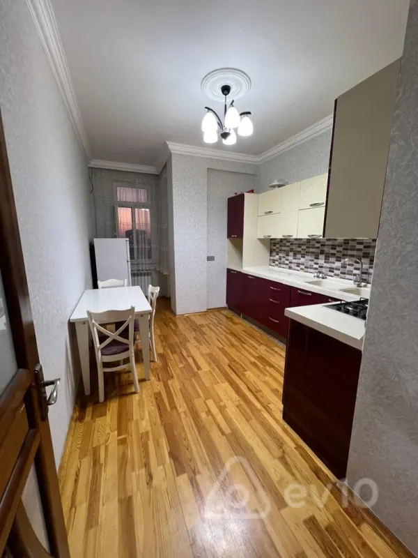 Kirayə verilir 2 otaqlı yeni tikili 83 m²