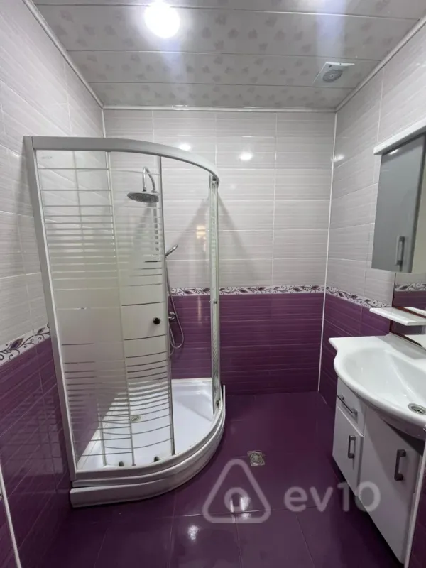 Kirayə verilir 2 otaqlı yeni tikili 83 m²