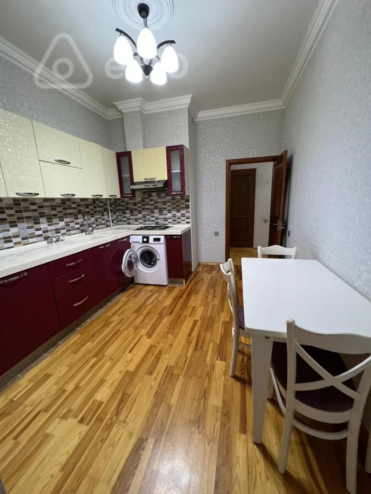 Kirayə verilir 2 otaqlı yeni tikili 83 m²