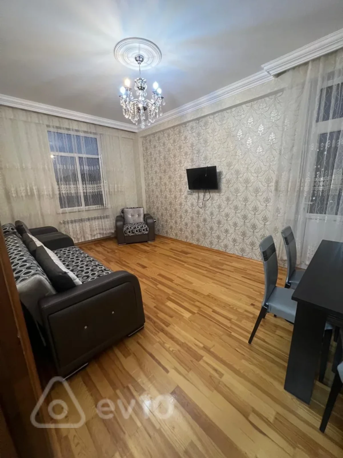 Kirayə verilir 2 otaqlı yeni tikili 83 m²