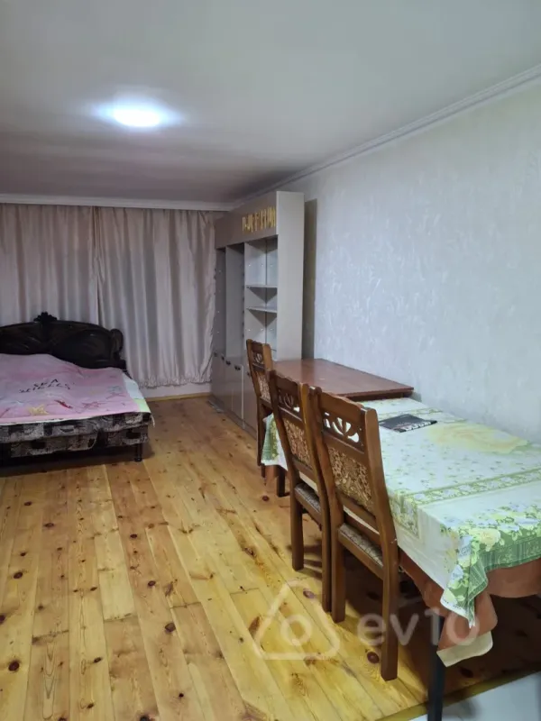 Kirayə verilir 1 otaqlı həyət evi 40 m²