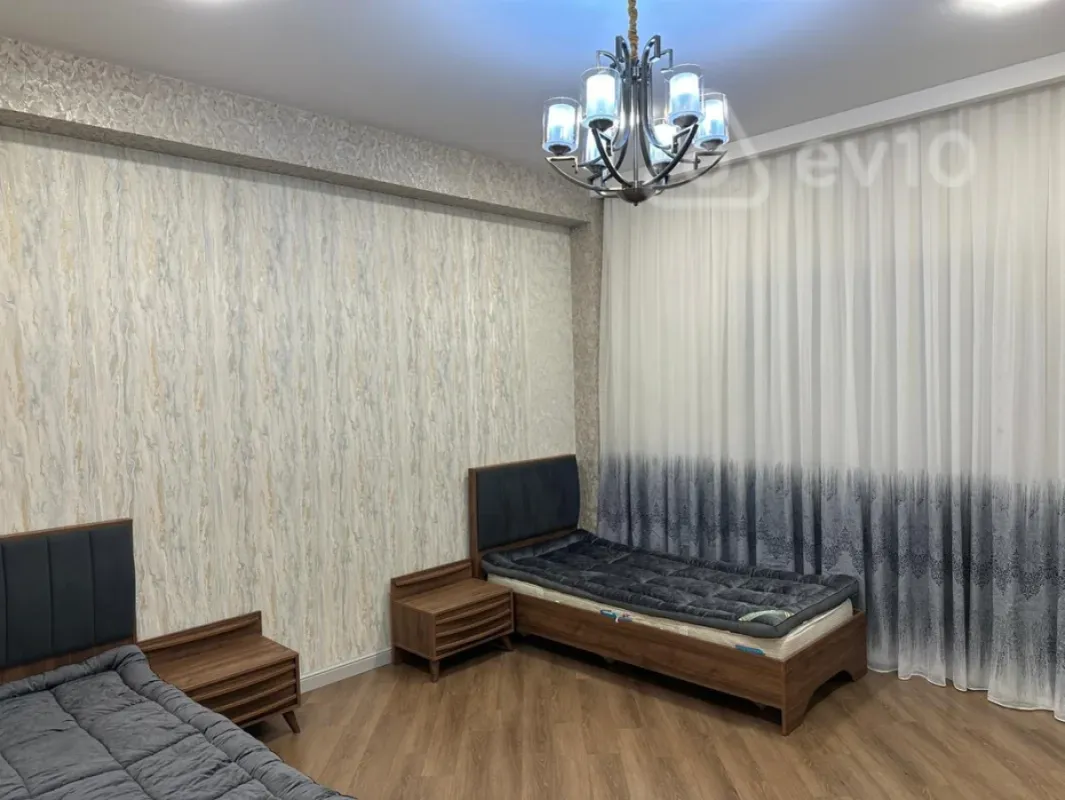 Kirayə verilir 3 otaqlı yeni tikili 110 m²