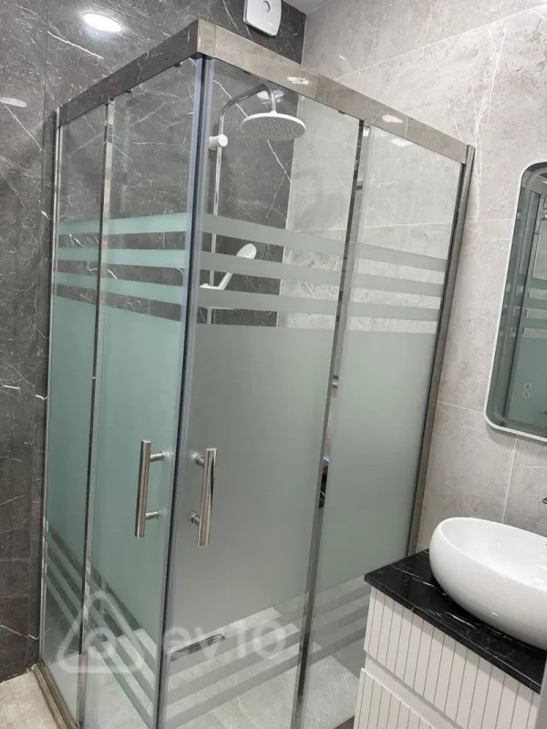 Kirayə verilir 3 otaqlı yeni tikili 110 m²