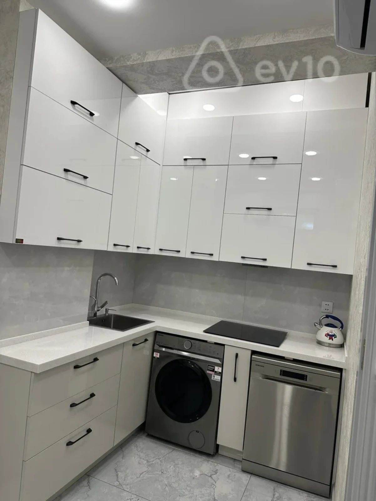 Kirayə verilir 3 otaqlı yeni tikili 110 m²