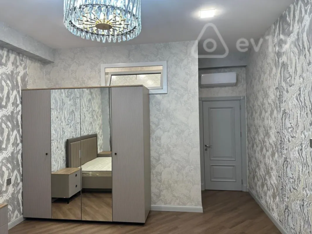 Kirayə verilir 3 otaqlı yeni tikili 110 m²