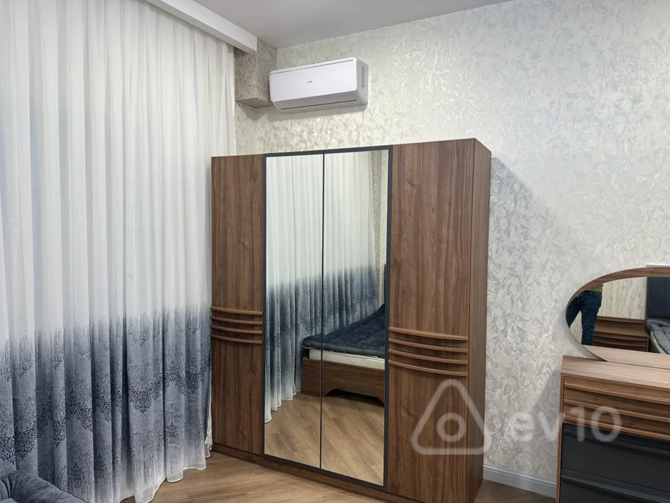 Kirayə verilir 3 otaqlı yeni tikili 110 m²