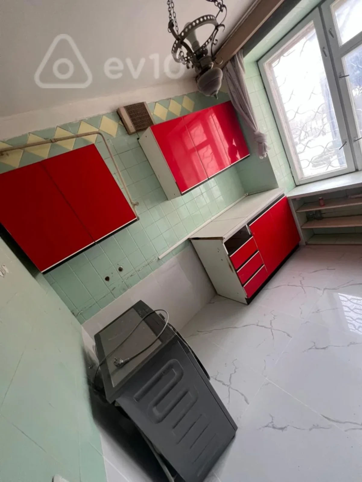 Satılır 3 otaqlı köhnə tikili 65 m²