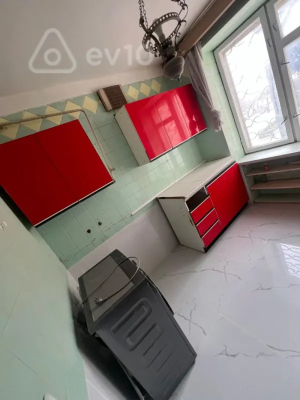 Satılır 3 otaqlı köhnə tikili 65 m²