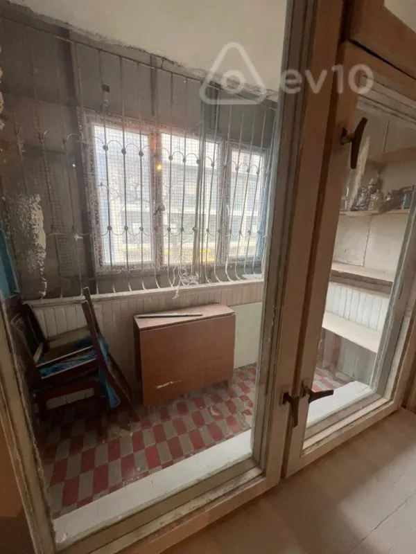 Satılır 3 otaqlı köhnə tikili 65 m²