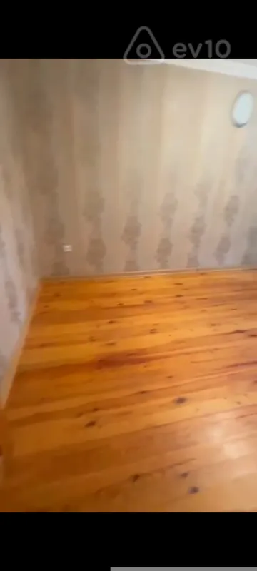 Kirayə verilir 3 otaqlı köhnə tikili 50 m²