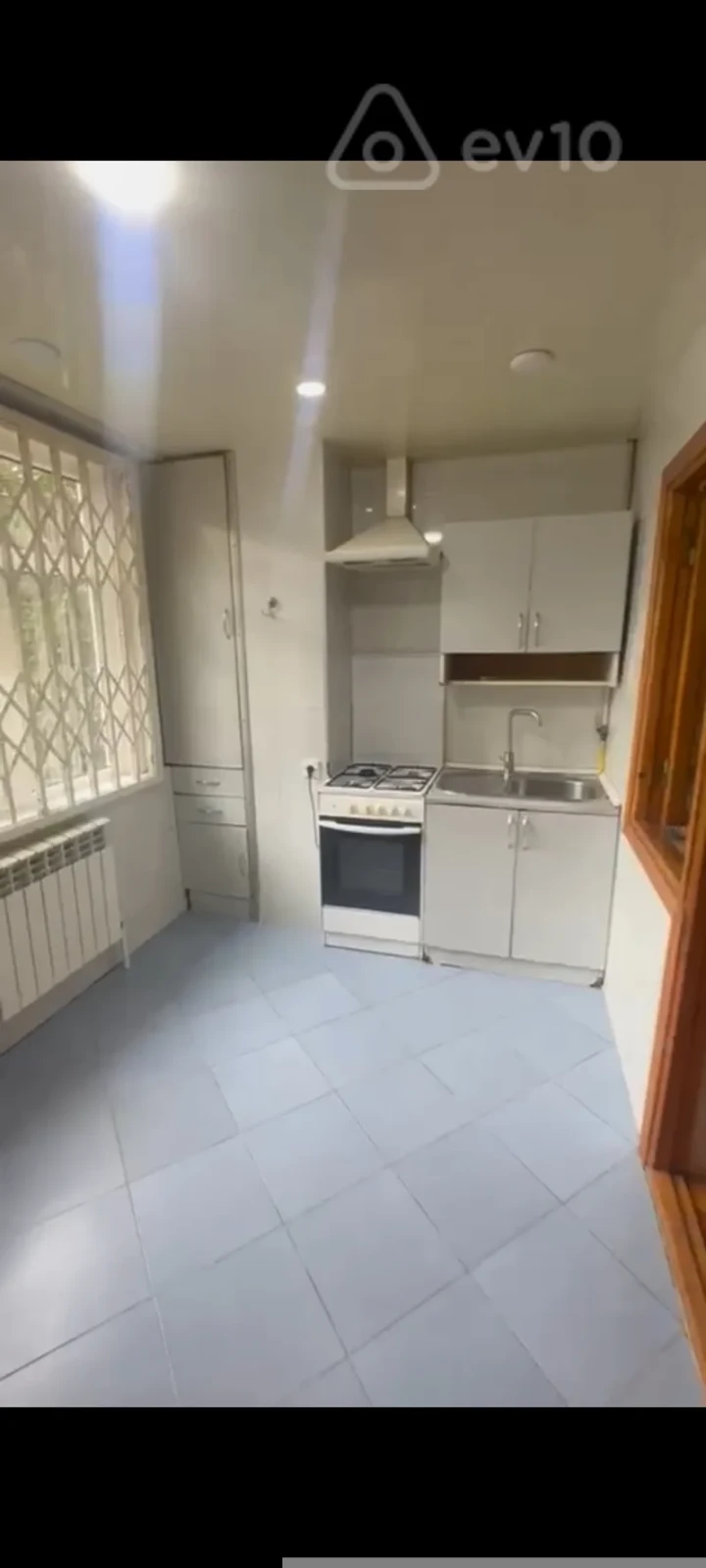 Kirayə verilir 3 otaqlı köhnə tikili 50 m²
